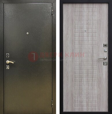 Железная темная дверь с порошковым покрытием и филенчатой МДФ ДП-297 в Истре