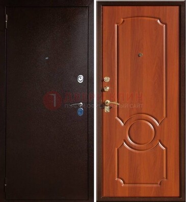 Темная железная дверь с порошковым напылением ДП-46 в Истре