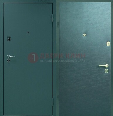 Зеленая стальная дверь с порошковым покрытием ДП-93 в Истре