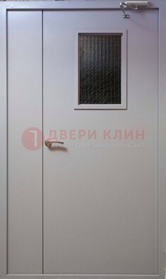Белая железная дверь ДПД-4 в Истре
