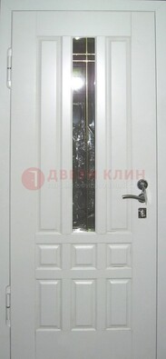 Белая металлическая дверь со стеклом ДС-1 в загородный дом в Истре
