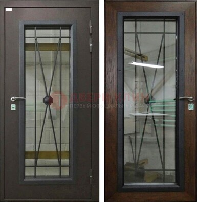 Коричневая железная дверь со стеклом для частного дома ДС-8 в Истре