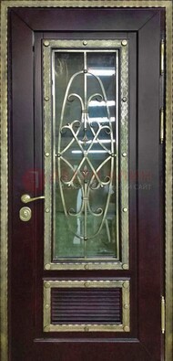 Темная уличная дверь порошок со стеклом и ковкой ДСК-167 в Истре