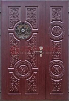 Красная железная дверь Винорит со стеклом и ковкой ДСК-235 в Истре