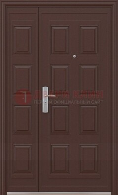 Коричневая железная тамбурная дверь ДТМ-37 в Истре