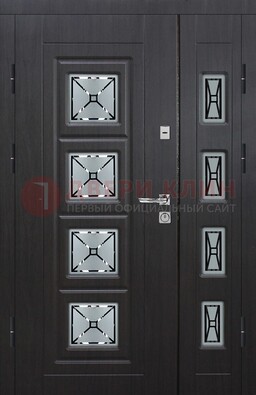 Чёрная двухстворчатая железная дверь с МДФ и витражом ВЖ-35 в Истре